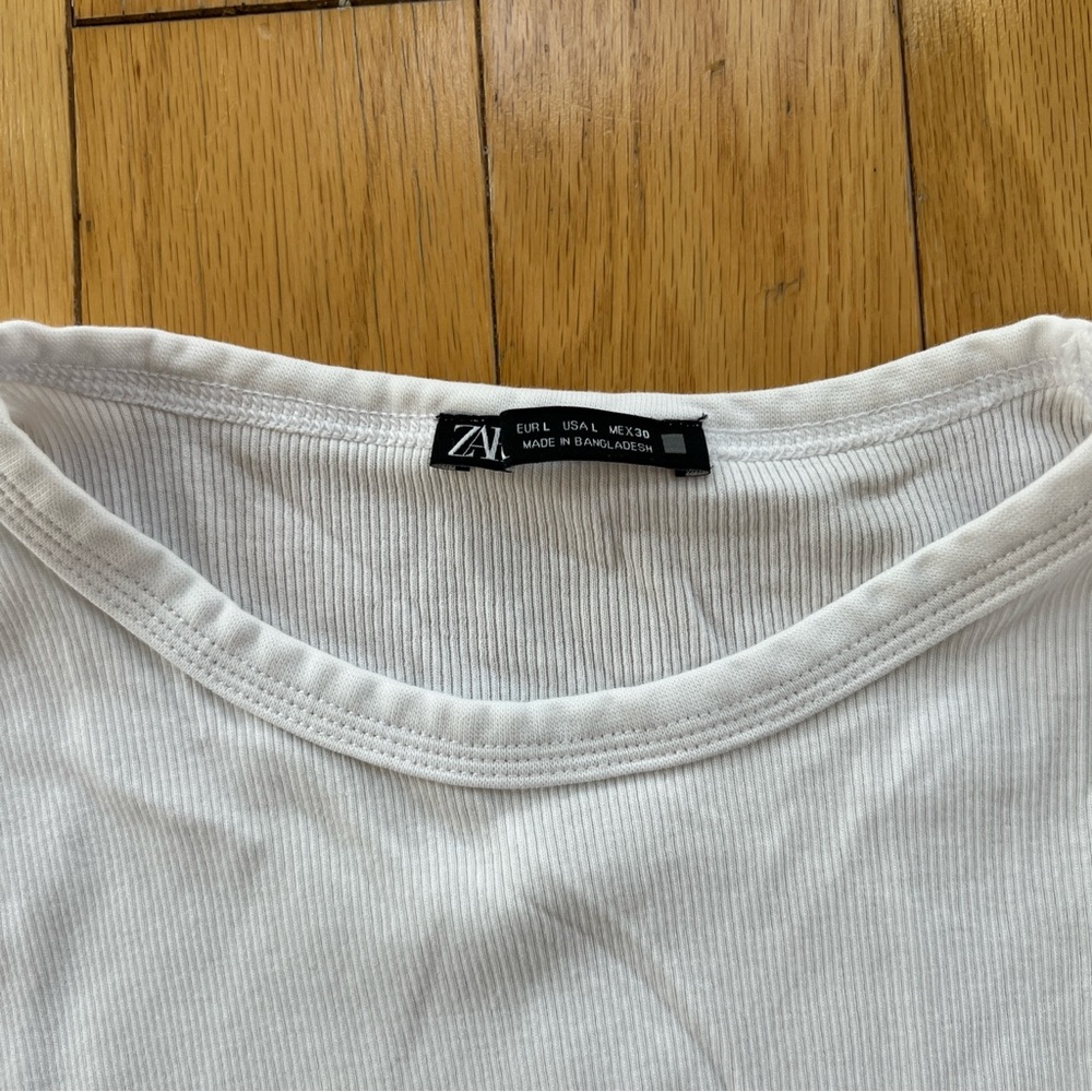 Zara Classic White Long Sleeve Tee - Picture 2 of 5